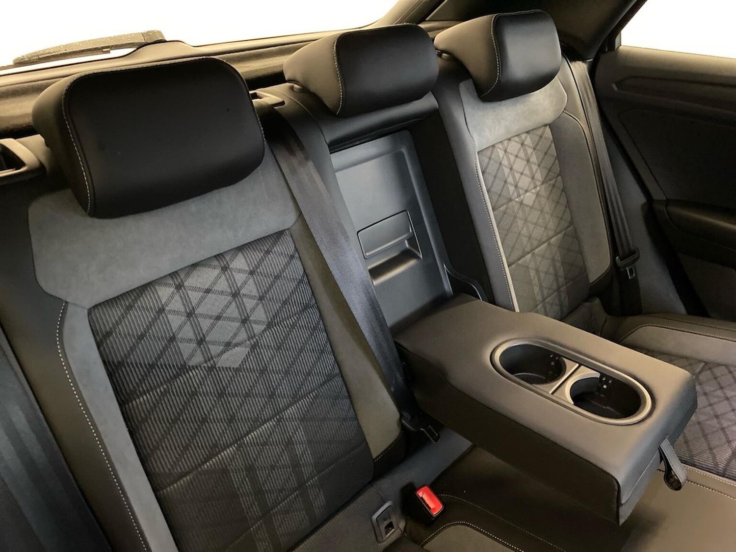 Used Volkswagen T-Roc 2022 for sale - 76794907: Photo 16