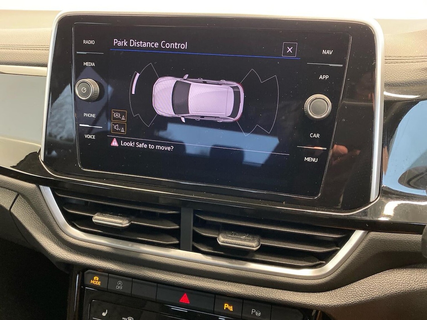 Used Volkswagen T-Roc 2022 for sale - 76794907: Photo 22