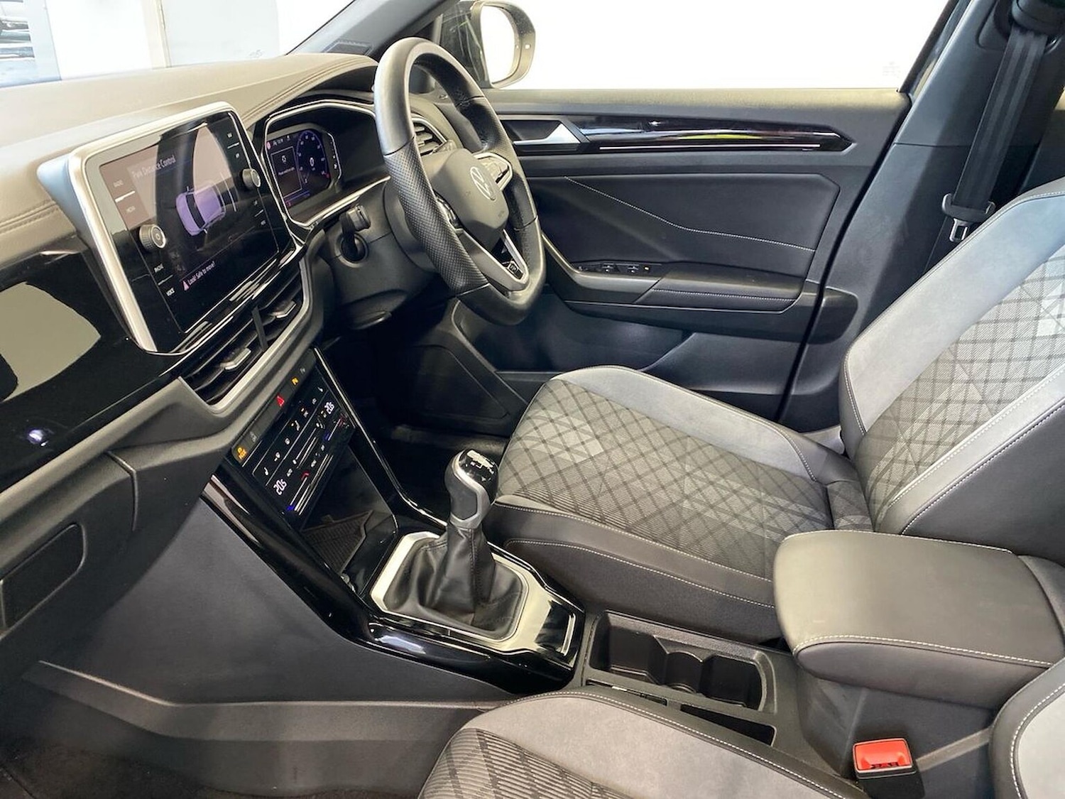 Used Volkswagen T-Roc 2022 for sale - 76794907: Photo 38