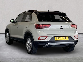 Used Volkswagen T-Roc 2023 for sale - 78238042: Photo