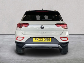 Used Volkswagen T-Roc 2023 for sale - 78238042: Photo