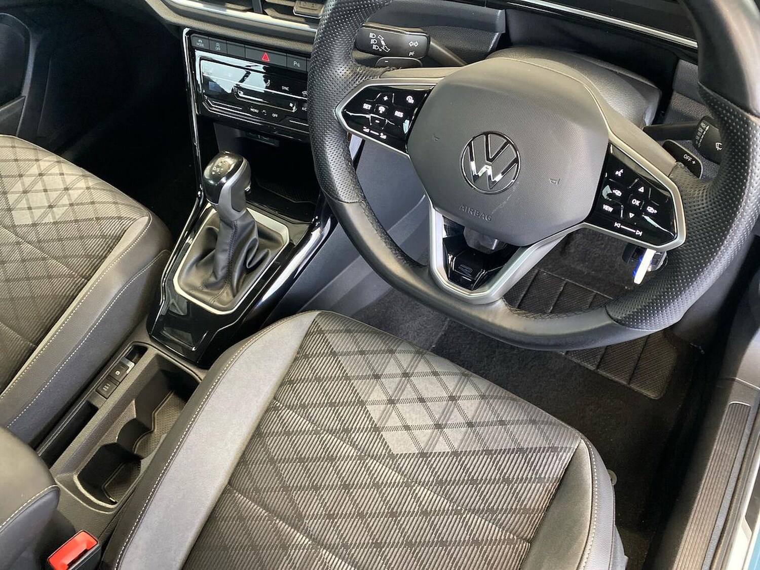 Used Volkswagen T-Roc 2022 for sale - 76064407: Photo 27