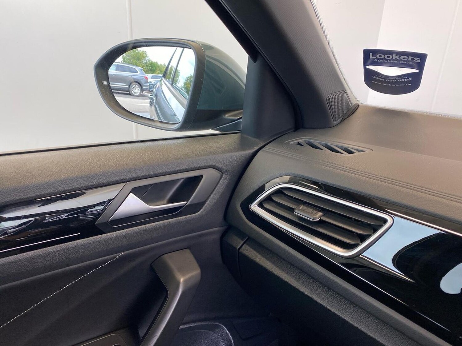 Used Volkswagen T-Roc 2022 for sale - 76064407: Photo 31