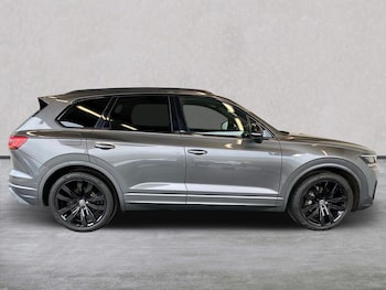 Used Volkswagen Touareg 2023 for sale - 75690617: Photo