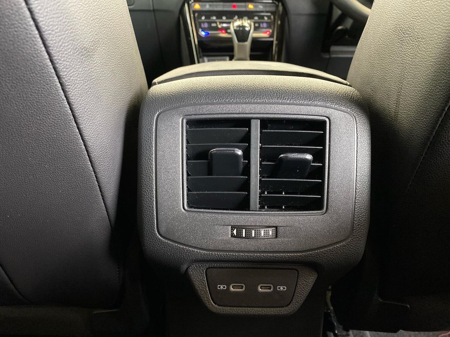 Used Volkswagen T-Roc 2022 for sale - 75994950: Photo 26