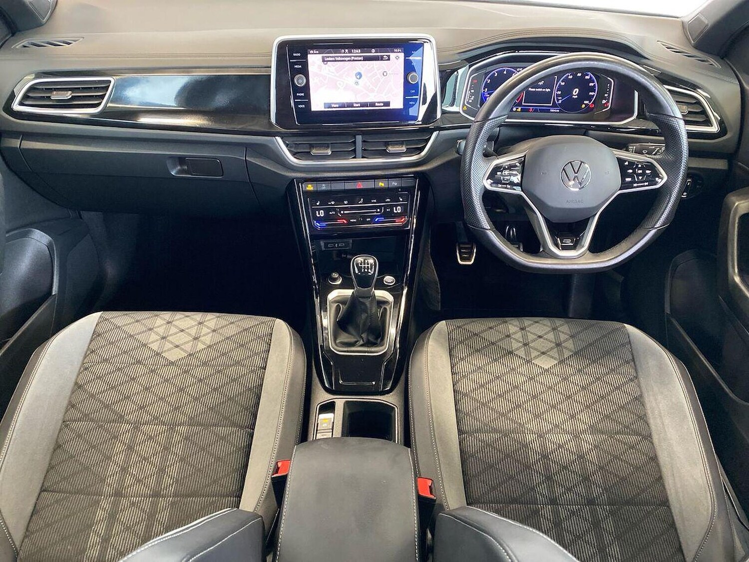 Used Volkswagen T-Roc 2022 for sale - 75994950: Photo 8