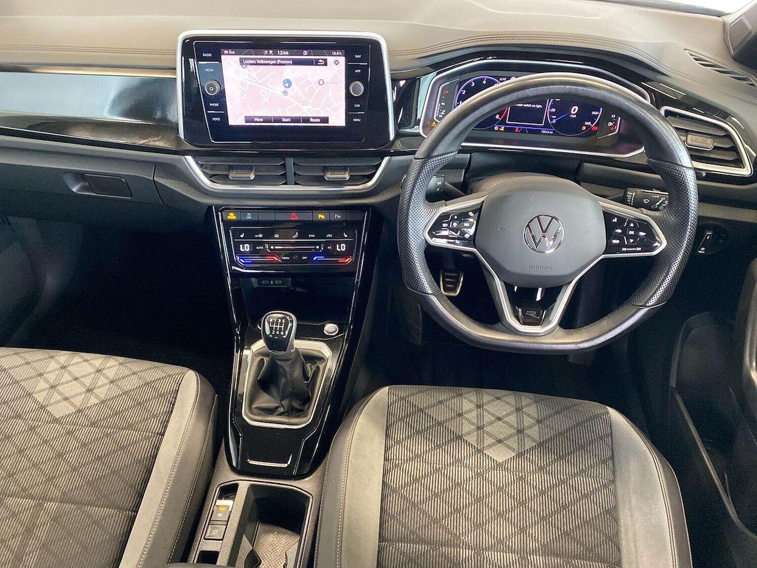 Used Volkswagen T-Roc 2022 for sale - 75994950: Photo 9