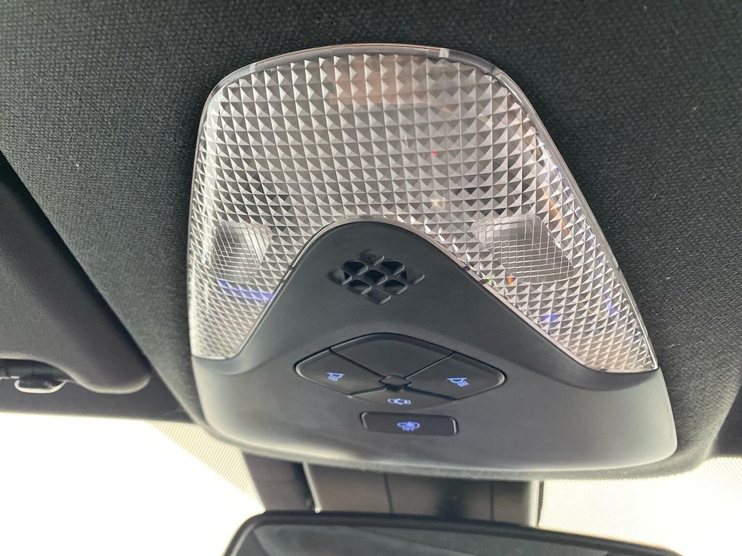 Used Toyota C-HR 2018 for sale - 76353679: Photo 14