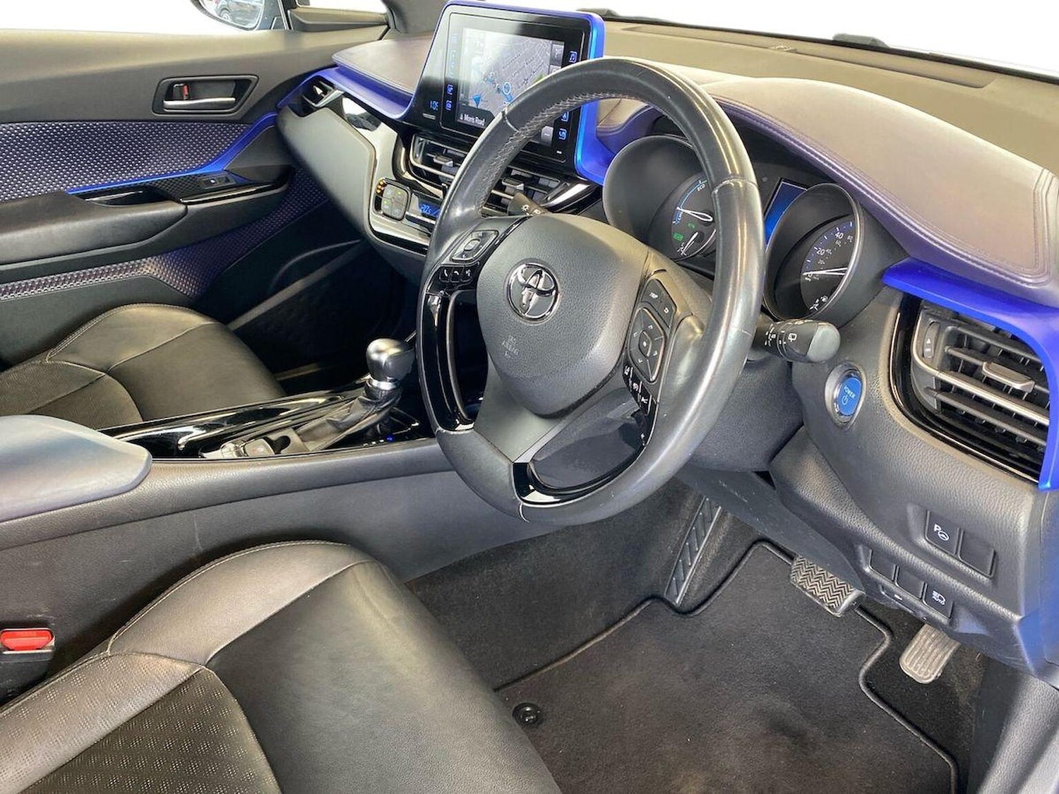 Used Toyota C-HR 2018 for sale - 76353679: Photo 15