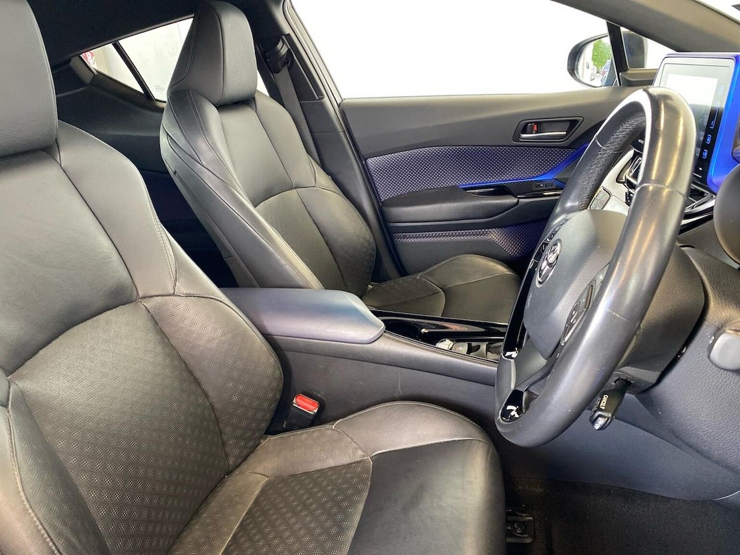 Used Toyota C-HR 2018 for sale - 76353679: Photo 31