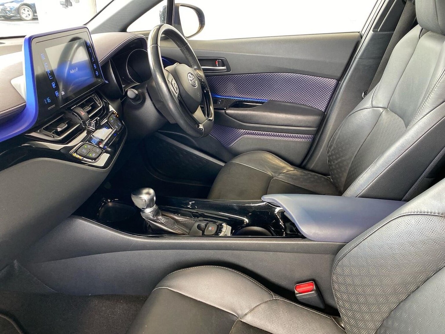 Used Toyota C-HR 2018 for sale - 76353679: Photo 38