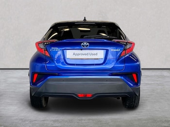 Used Toyota C-HR 2018 for sale - 76353679: Photo