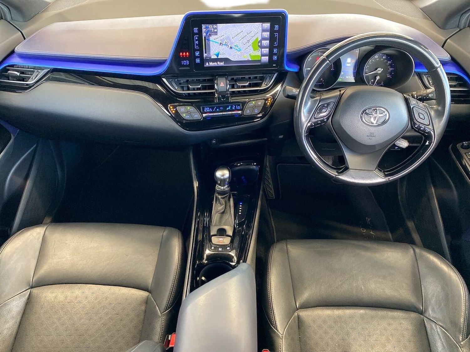 Used Toyota C-HR 2018 for sale - 76353679: Photo 8