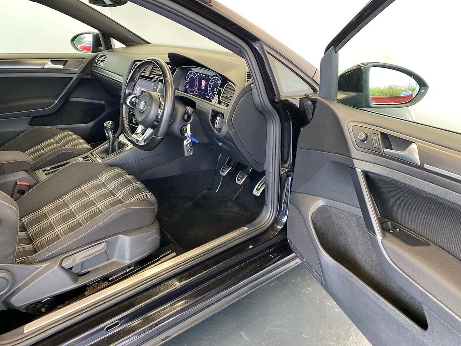 Used Volkswagen Golf 2018 for sale - 76970007: Photo 23