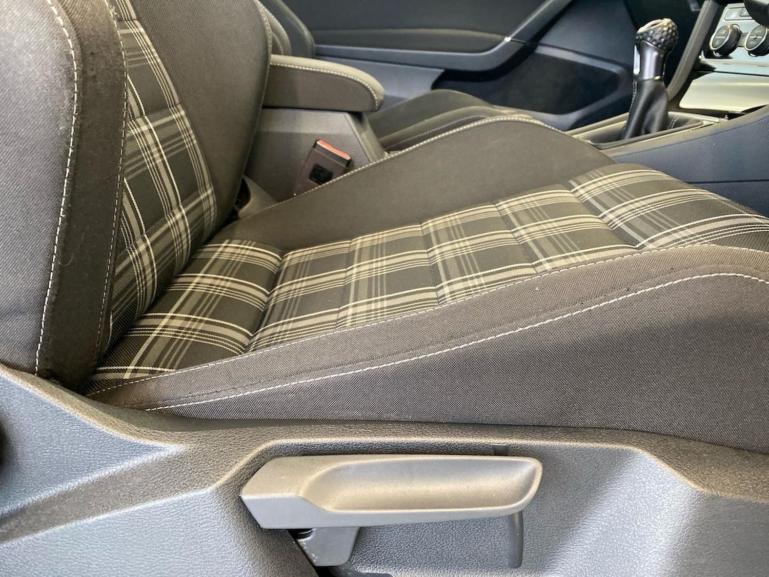 Used Volkswagen Golf 2018 for sale - 76970007: Photo 32