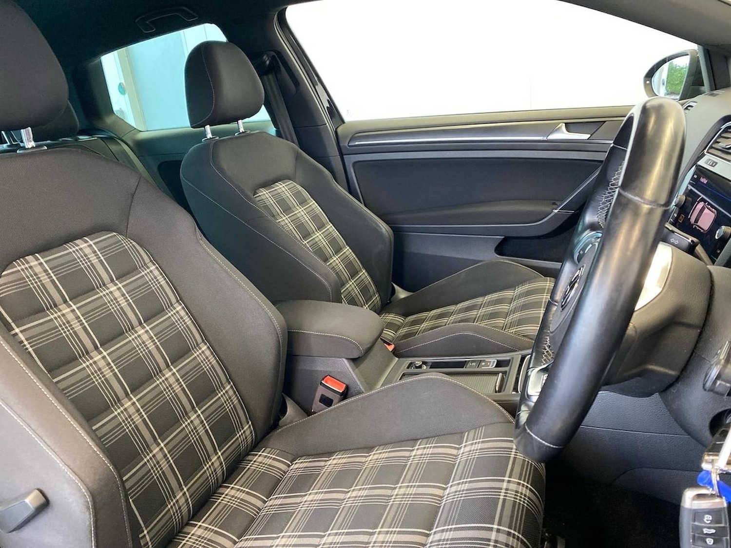 Used Volkswagen Golf 2018 for sale - 76970007: Photo 34