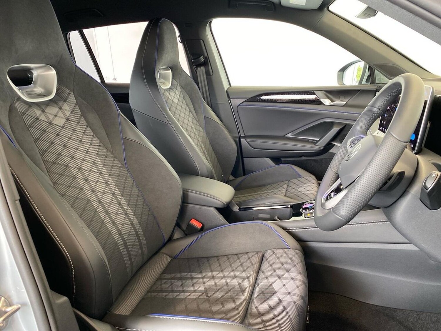 Used Volkswagen Tiguan 2025 for sale - 77488763: Photo 32