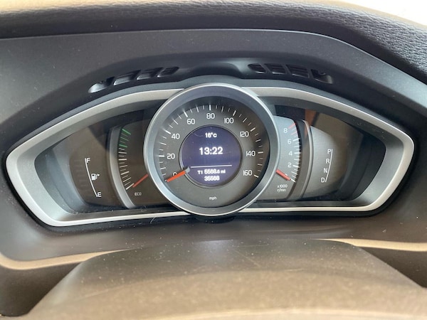 Used Volvo V40 2018 for sale - 76275113: Photo 10