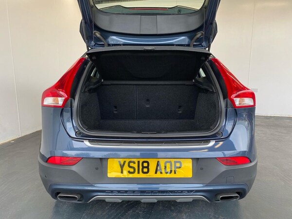 Used Volvo V40 2018 for sale - 76275113: Photo 17