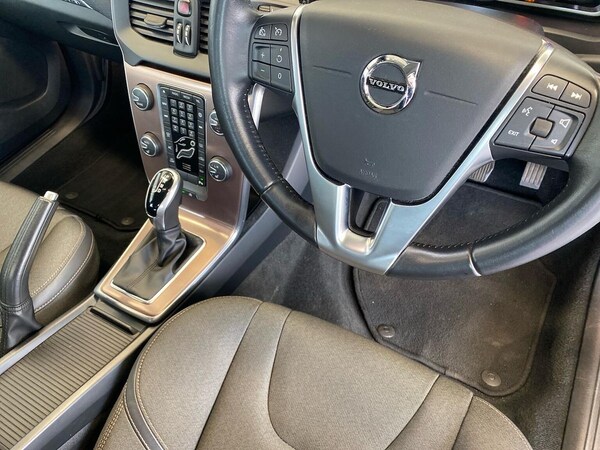 Used Volvo V40 2018 for sale - 76275113: Photo 27