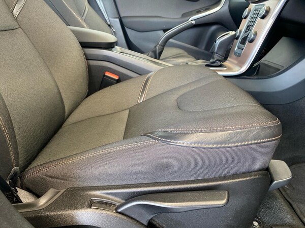 Used Volvo V40 2018 for sale - 76275113: Photo 30