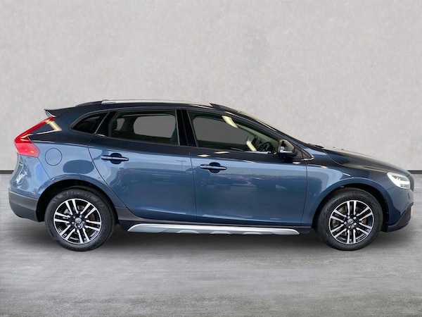 Used Volvo V40 2018 for sale - 76275113: Photo 3