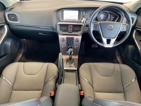 Used Volvo V40 2018 for sale - 76275113: Photo 8