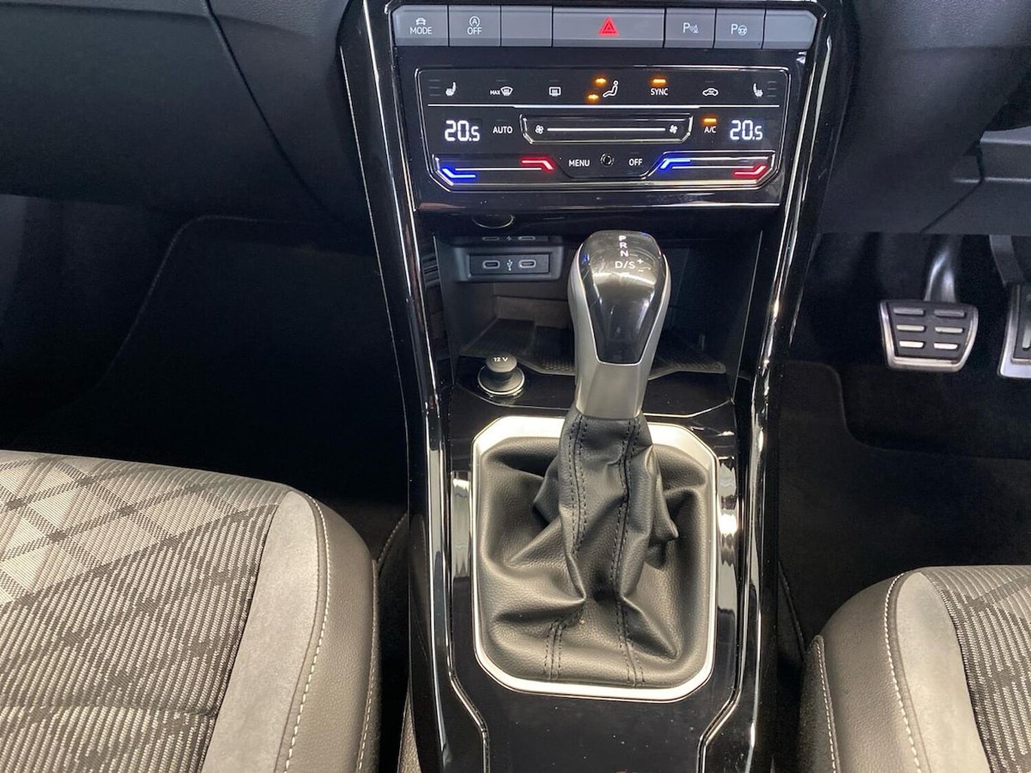 Used Volkswagen T-Roc 2025 for sale - 78194838: Photo 12