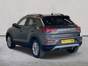 Used Volkswagen T-Roc 2024 for sale - 79430324: Photo