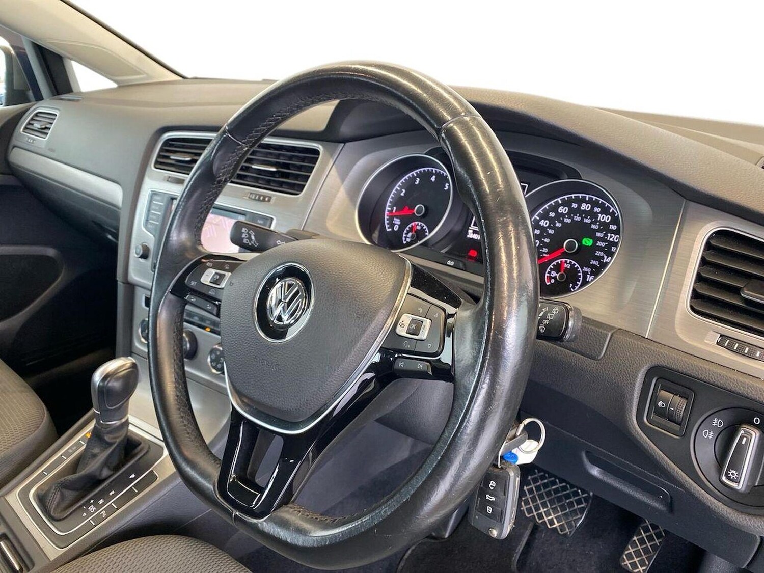 Used Volkswagen Golf 2017 for sale - 78195144: Photo 15