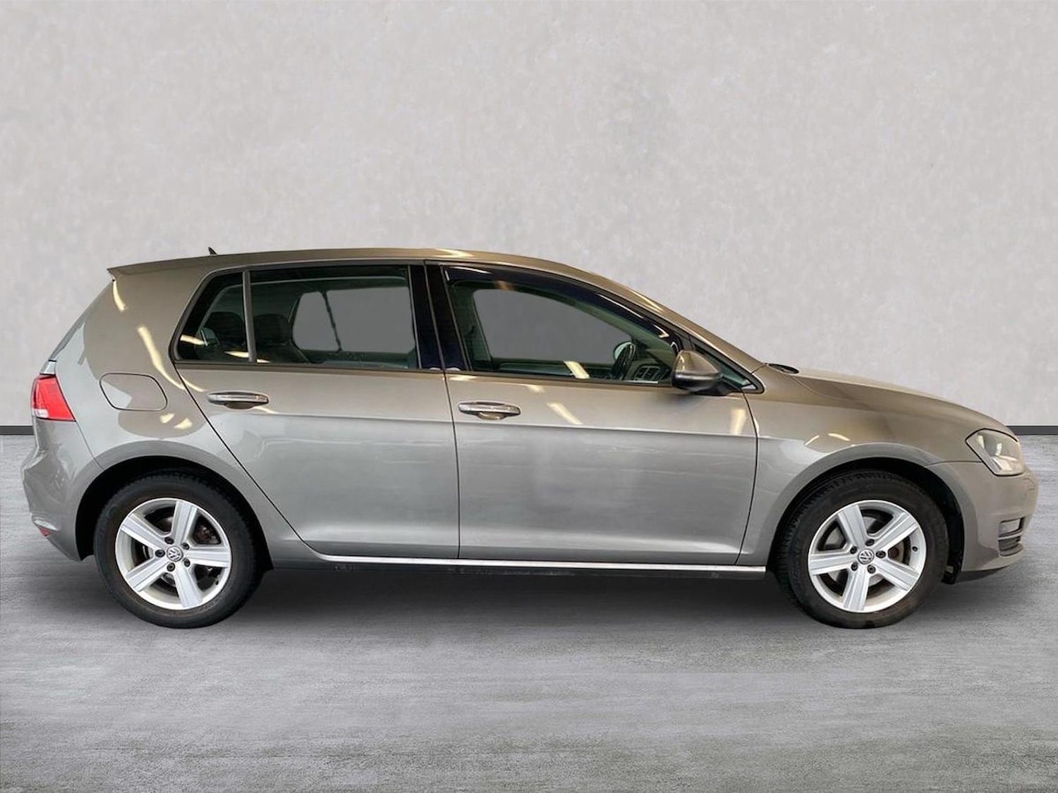 Used Volkswagen Golf 2017 for sale - 78195144: Photo 3