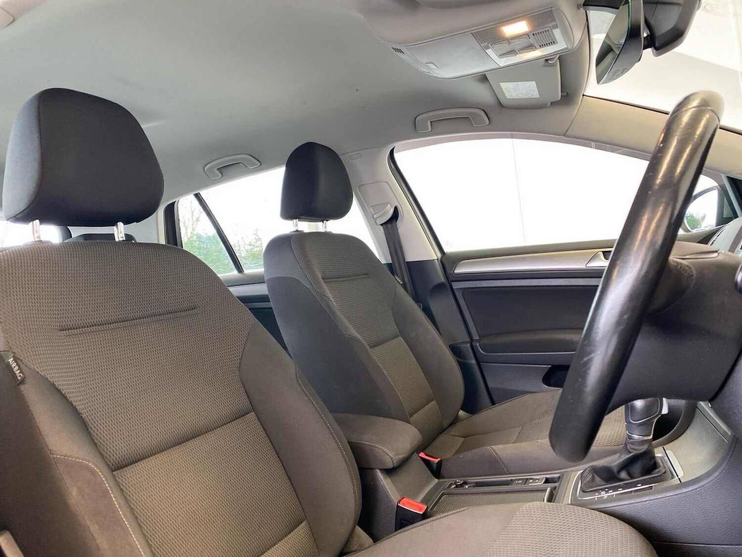 Used Volkswagen Golf 2017 for sale - 78195144: Photo 32