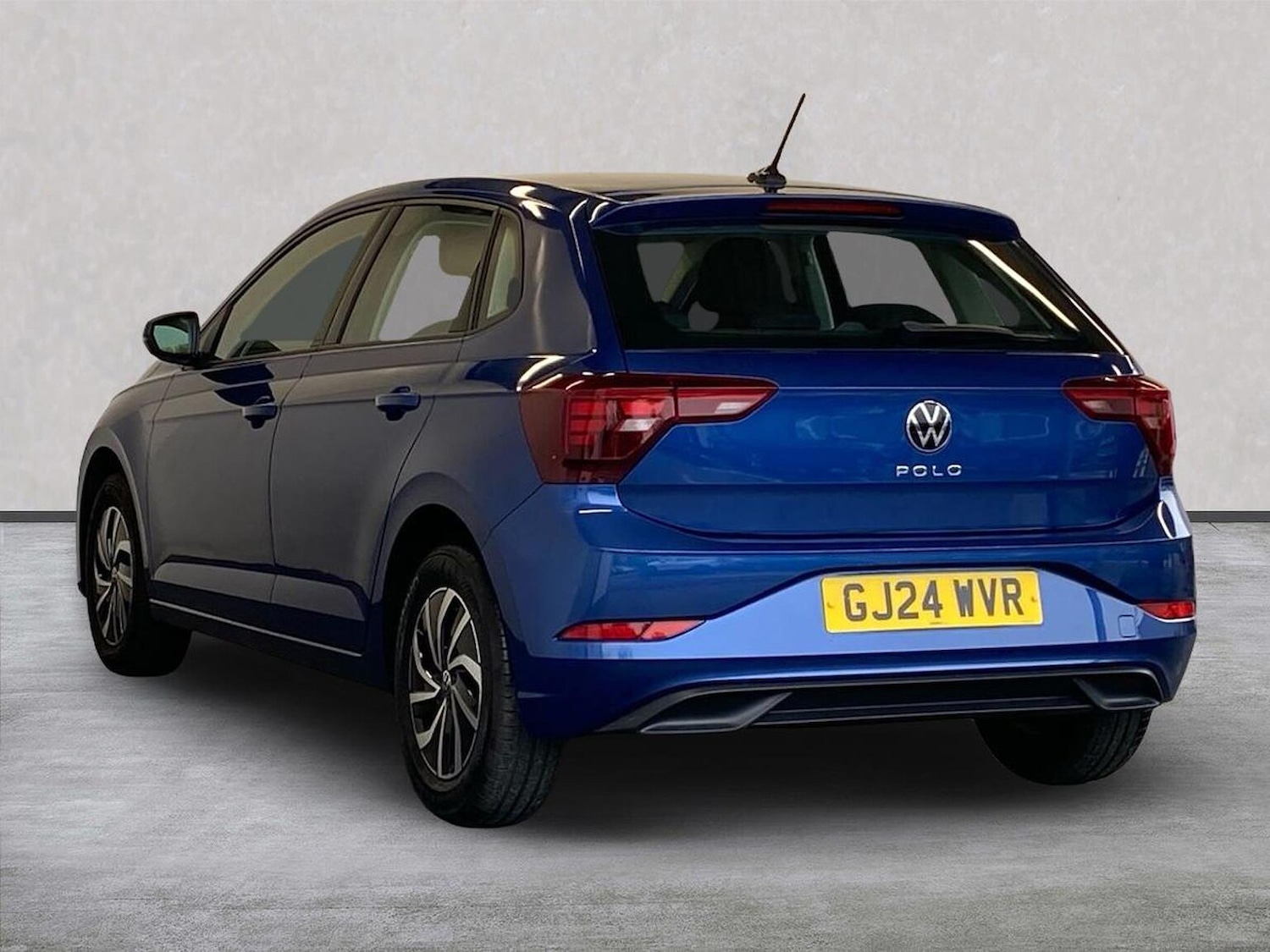 Used Volkswagen Polo 2024 for sale - 76418258: Photo 2