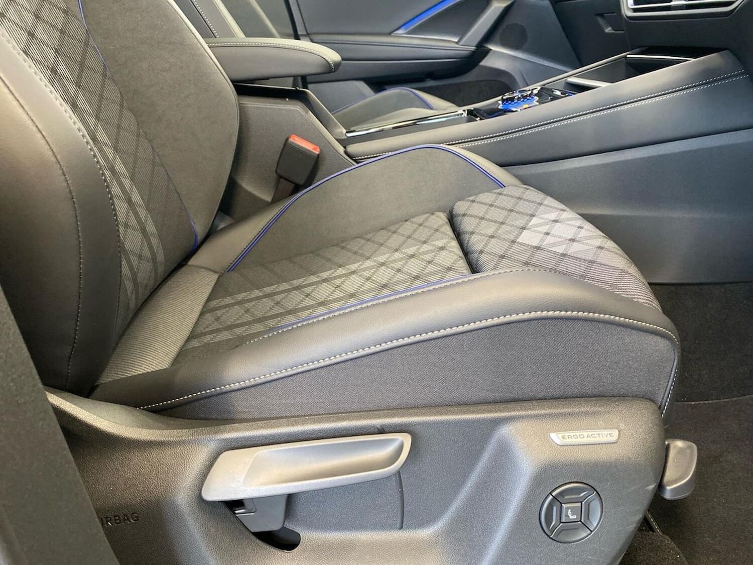 Used Volkswagen Tiguan 2025 for sale - 76316680: Photo 30