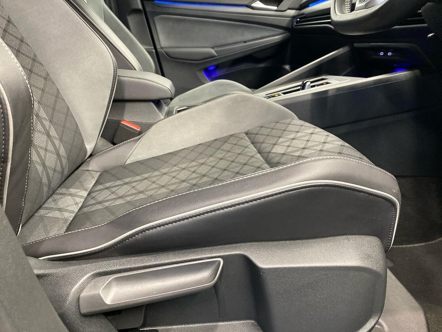 Used Volkswagen Golf 2022 for sale - 77077290: Photo 32