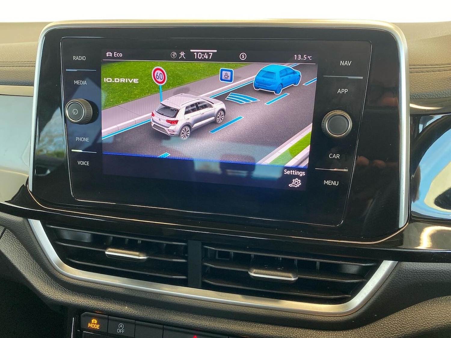 Used Volkswagen T-Roc 2022 for sale - 76536614: Photo 11