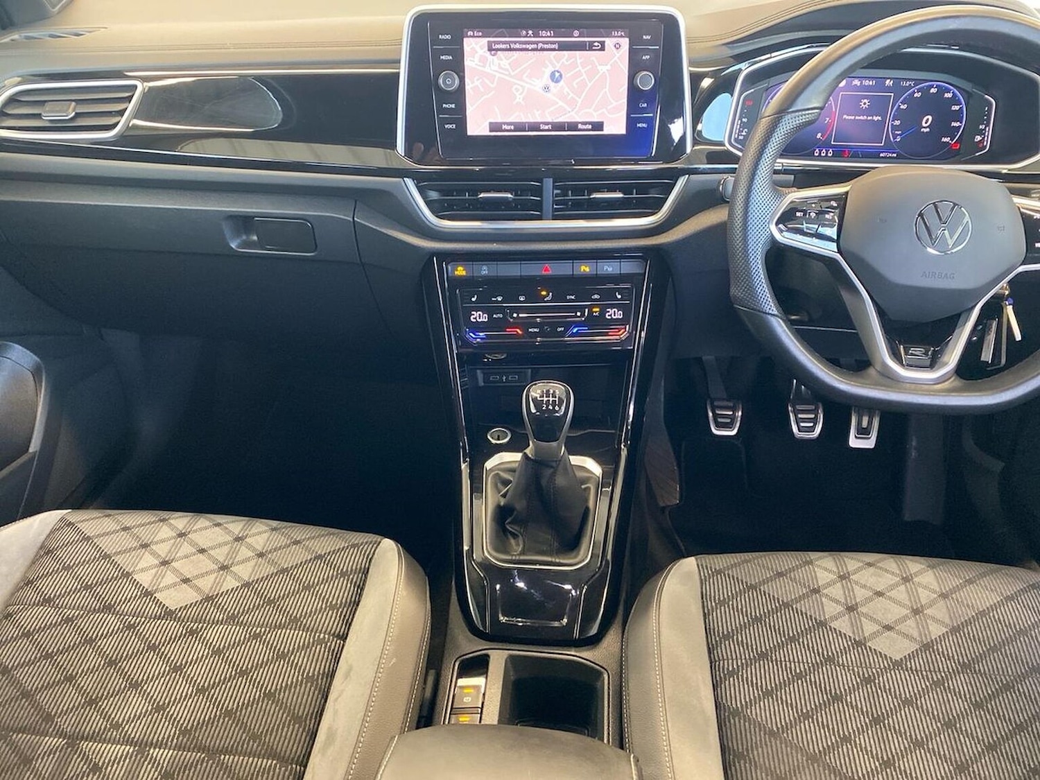 Used Volkswagen T-Roc 2022 for sale - 76536614: Photo 12