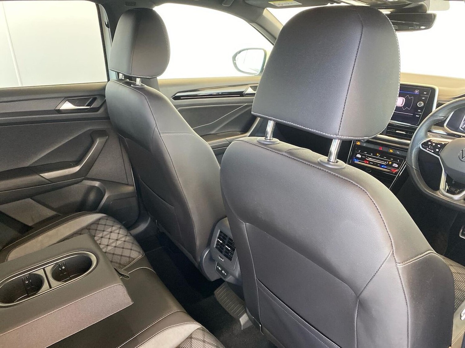 Used Volkswagen T-Roc 2022 for sale - 76536614: Photo 22