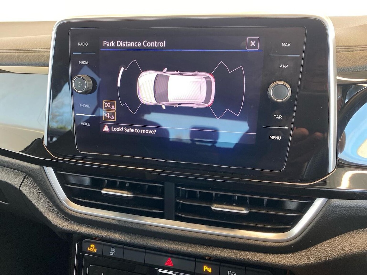 Used Volkswagen T-Roc 2022 for sale - 76536614: Photo 23