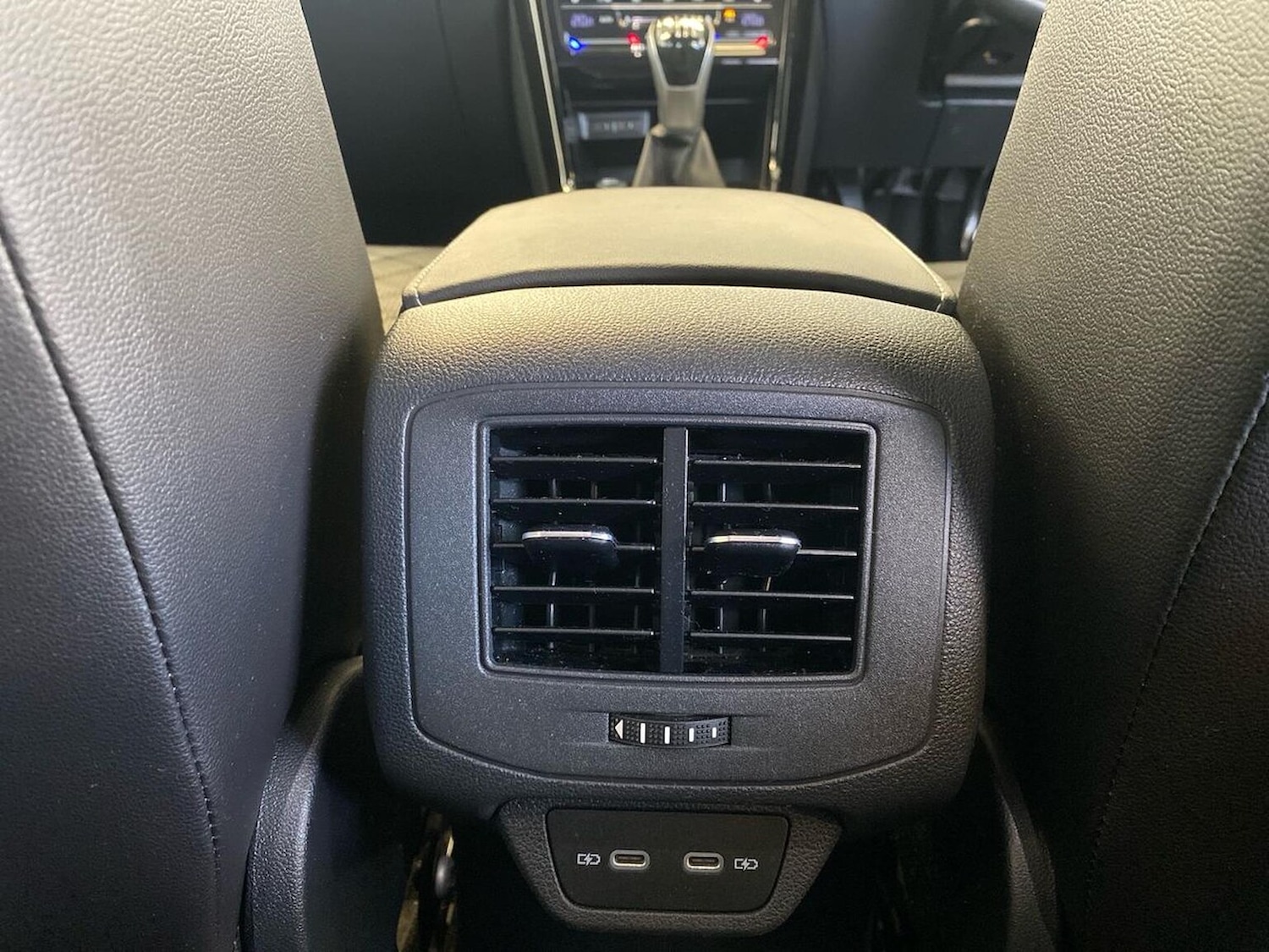 Used Volkswagen T-Roc 2022 for sale - 76536614: Photo 26