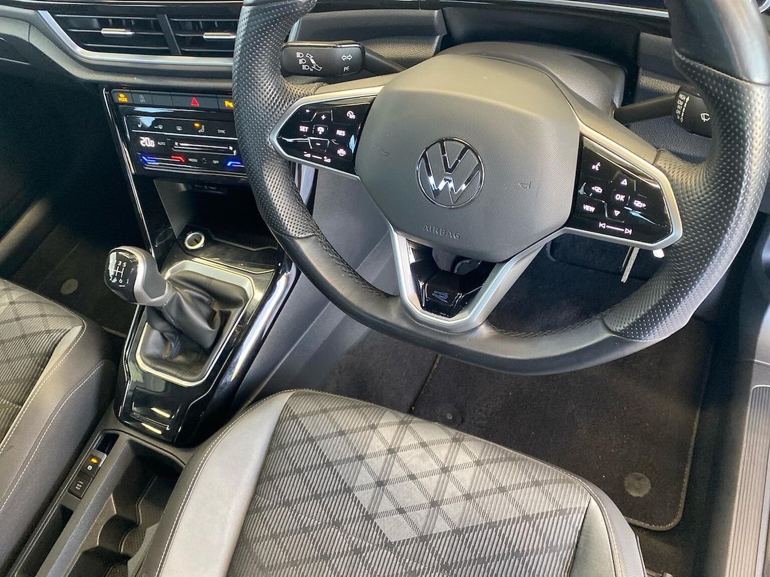 Used Volkswagen T-Roc 2022 for sale - 76536614: Photo 27