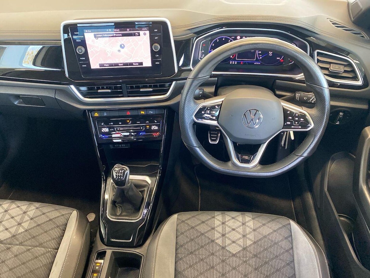 Used Volkswagen T-Roc 2022 for sale - 76536614: Photo 9