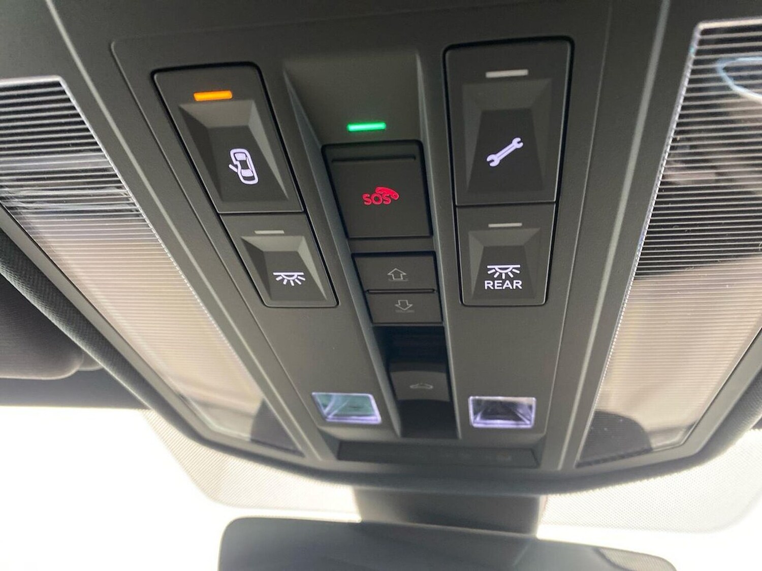 Used Volkswagen Touareg 2025 for sale - 76461833: Photo 14