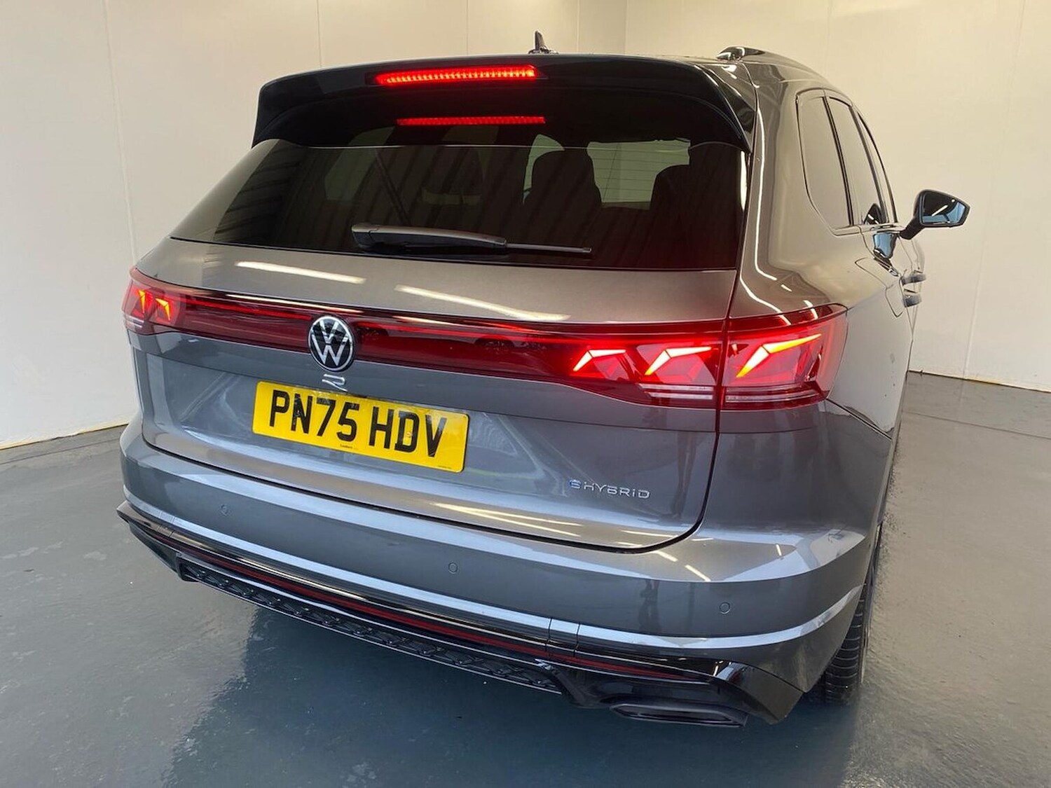 Used Volkswagen Touareg 2025 for sale - 76461833: Photo 35