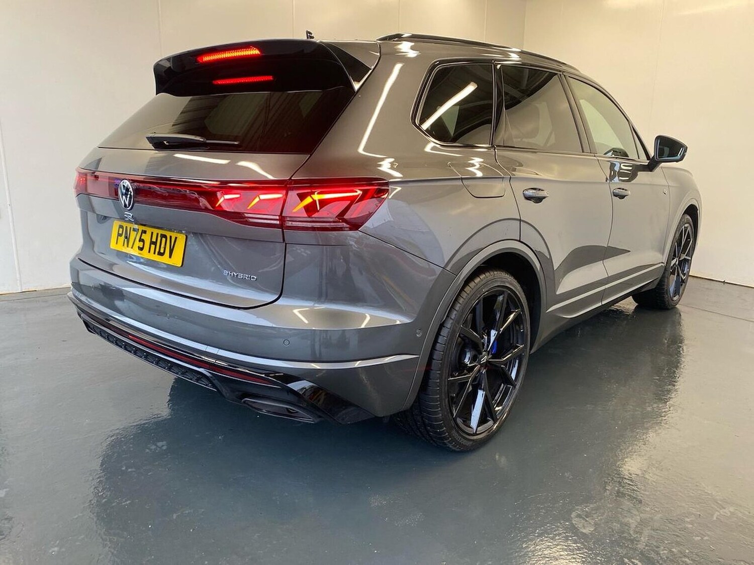 Used Volkswagen Touareg 2025 for sale - 76461833: Photo 36