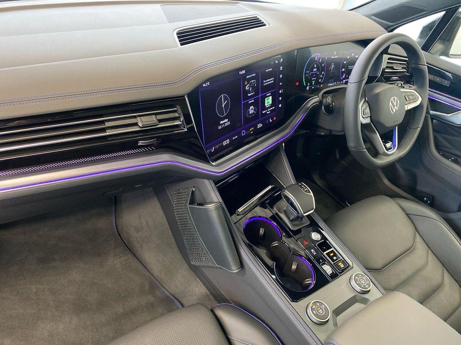 Used Volkswagen Touareg 2025 for sale - 76461833: Photo 7