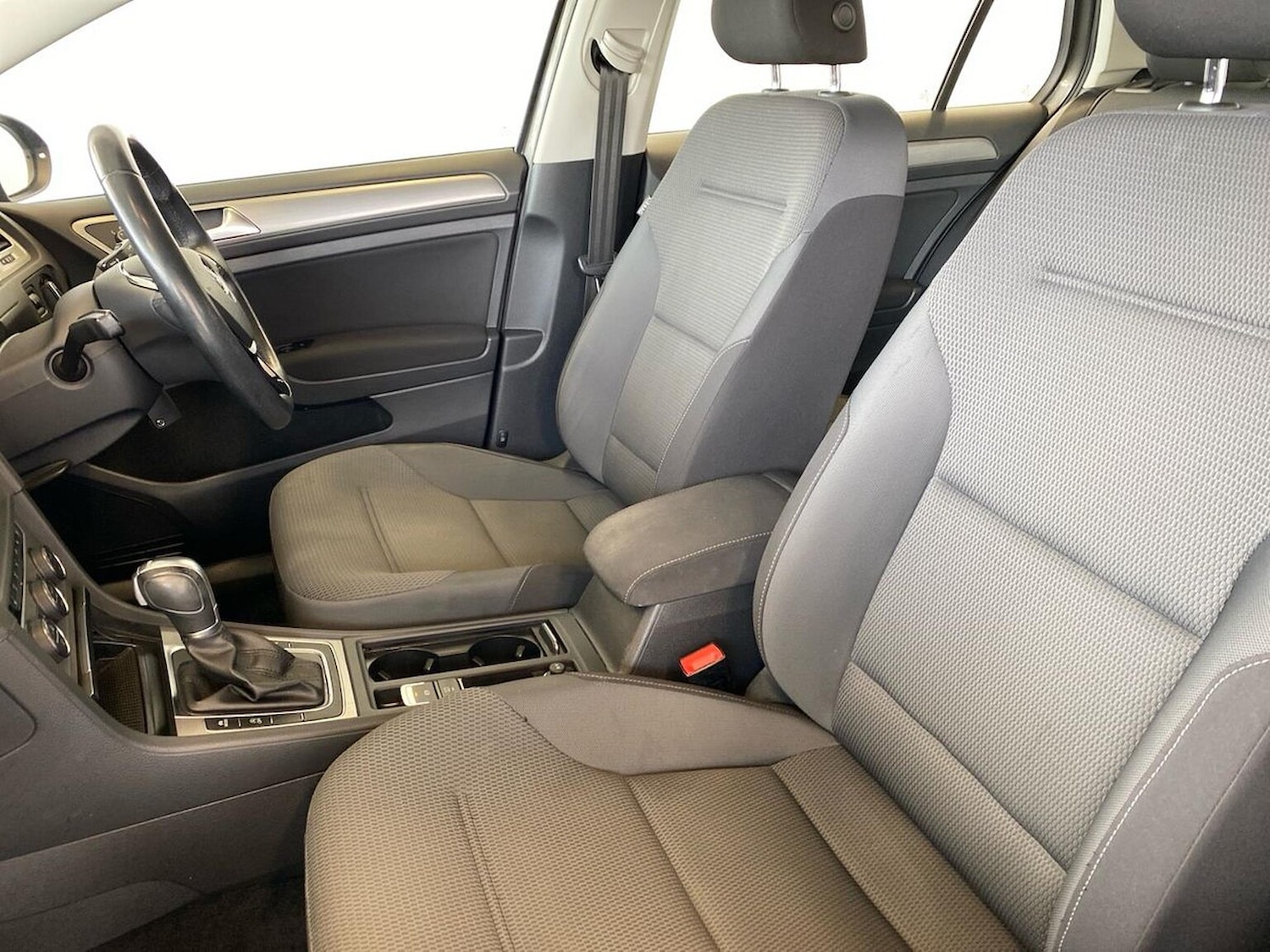 Used Volkswagen Golf 2016 for sale - 78198094: Photo 40