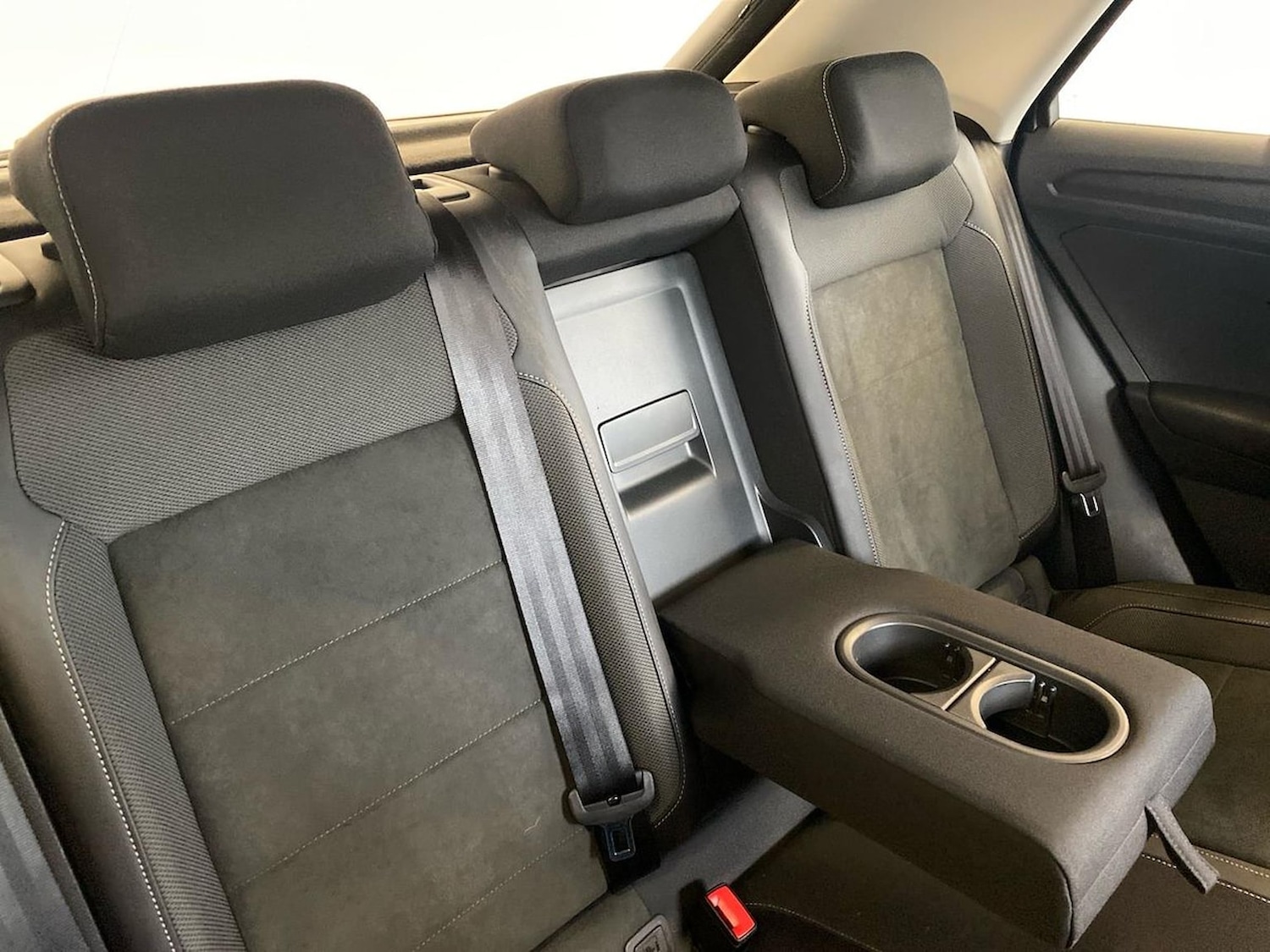 Used Volkswagen T-Roc 2023 for sale - 76719395: Photo 16