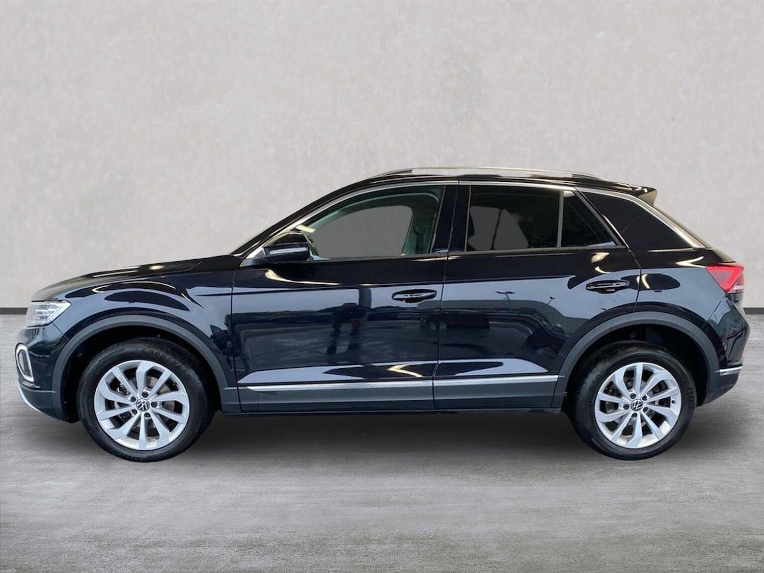 Used Volkswagen T-Roc 2023 for sale - 76719395: Photo 19