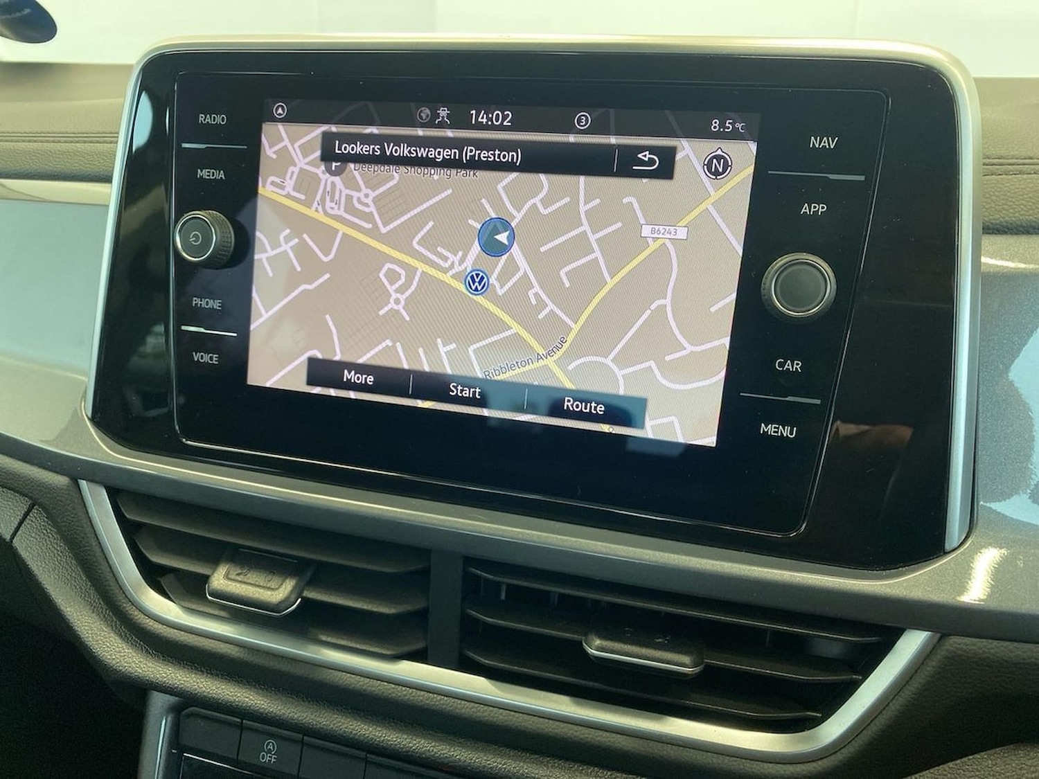 Used Volkswagen T-Roc 2023 for sale - 76719395: Photo 24